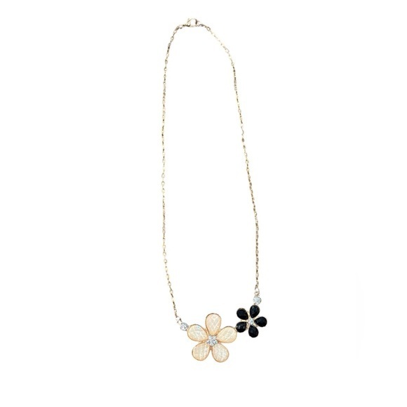 Jewelry - Elegant Gold and Black Floral‎ Gold Tone Pendant Necklace